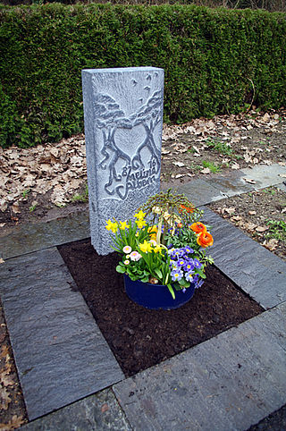 Urnengrabmal in Uhingen: Grabmale in Schorndorf und Urbach